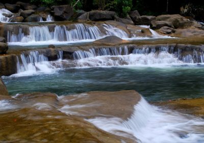 Эко-парк Янг Бей с водопадом