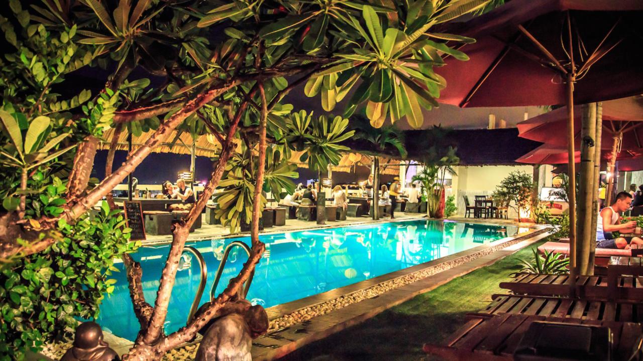 ТОП-5 кафе и баров в Муйне: гастрономический гид для туристов в 2025 году