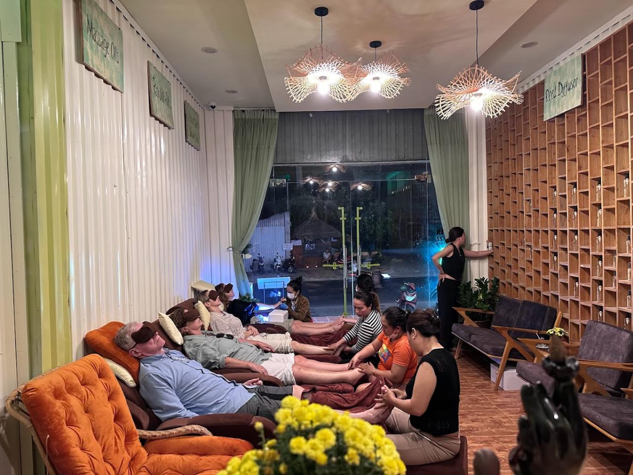 ТОП-5 массажных салонов в Муйне